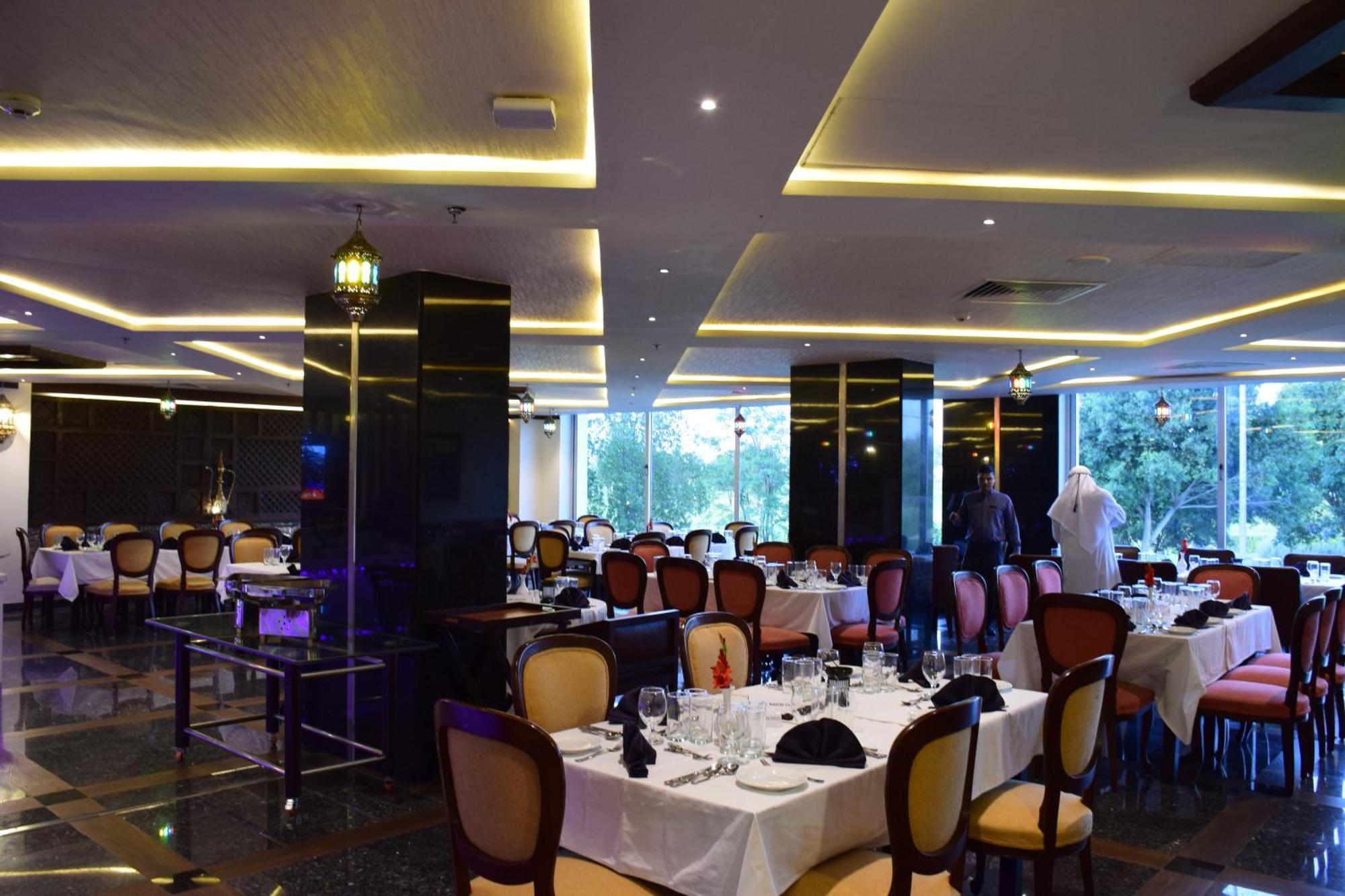 Defence Raya Golf & Country Club Hotel Lahore Exterior foto