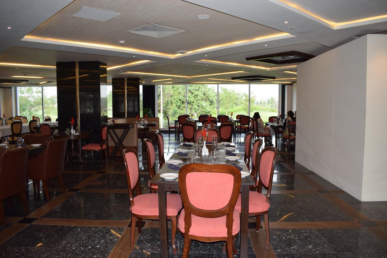 Defence Raya Golf & Country Club Hotel Lahore Exterior foto